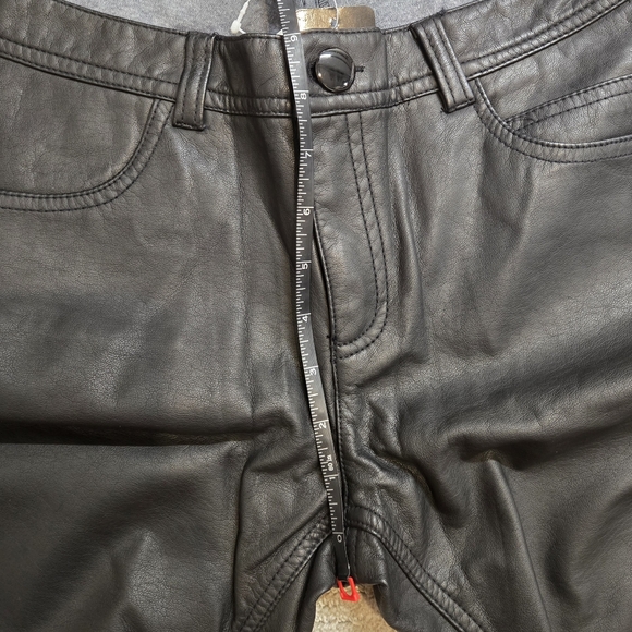 BNWT H&M faux leather pants, pleather/vinyl pants, black, size 12 (EUR 42) - Picture 9 of 9